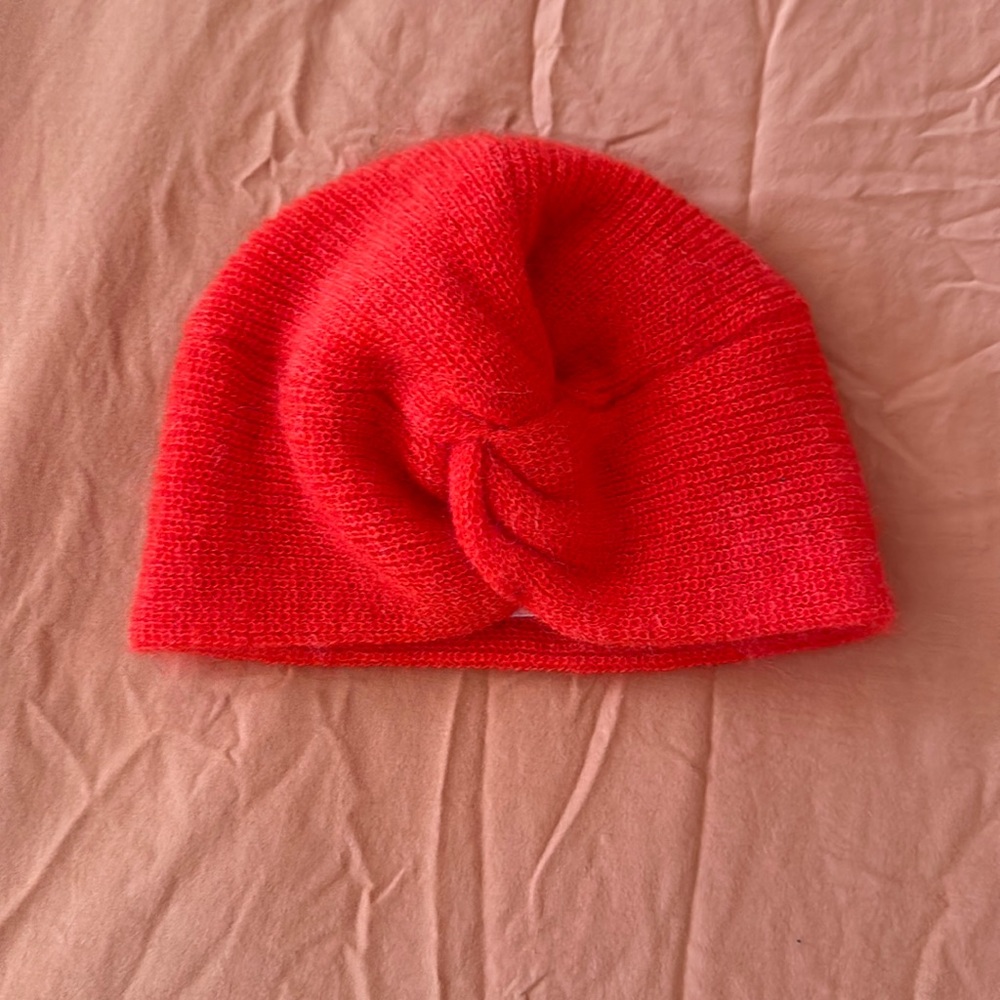 Red ANASTASIA BEANIE from Sézane, gently worn. 
Made in Italy❤️